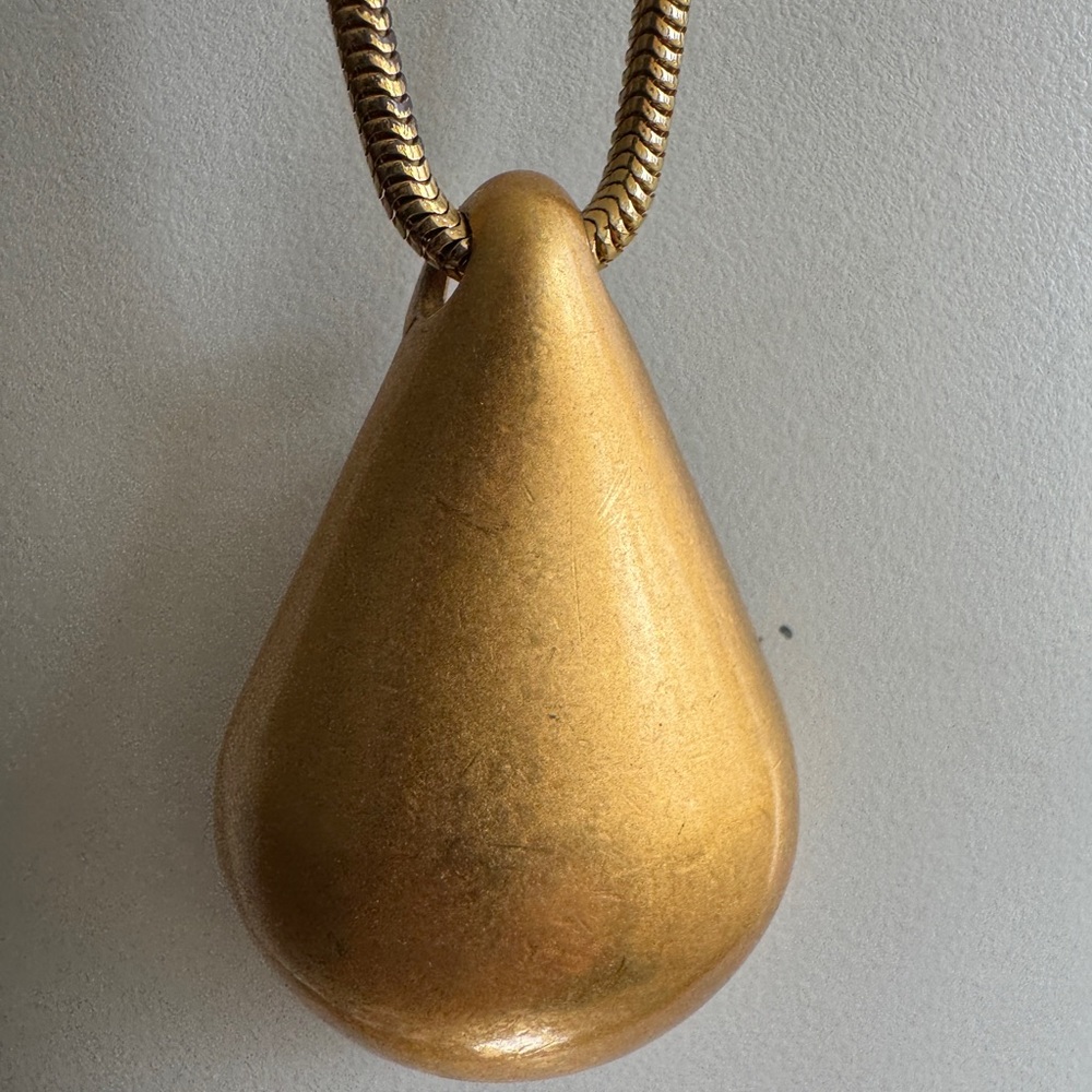 Vintage Monet Teardrop Pendant Necklace - Picture 3 of 8